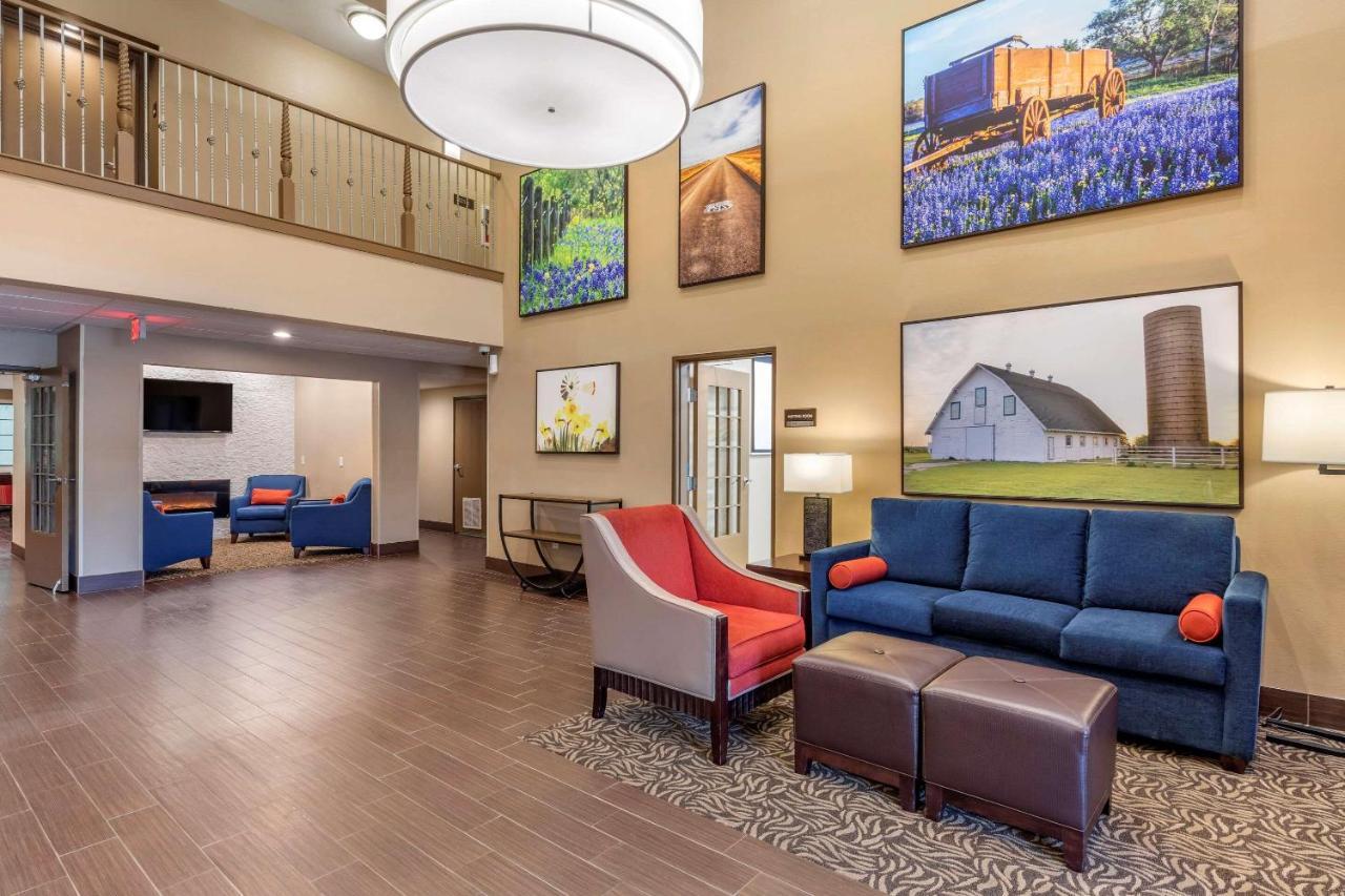 Comfort Suites Lufkin Luaran gambar